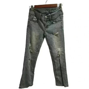 P7021American Eagle Women's Low Rise Artist Crop Jeans Size 4 ligh Blue